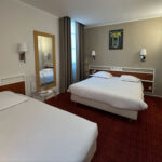 chambre-familiale-hotel-le-monarque